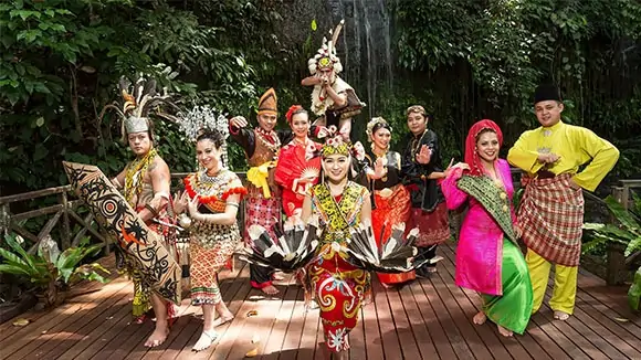 Sarawak dan Sabah: Keajaiban Alam dan Keanekaragaman Budaya di Timur Malaysia
